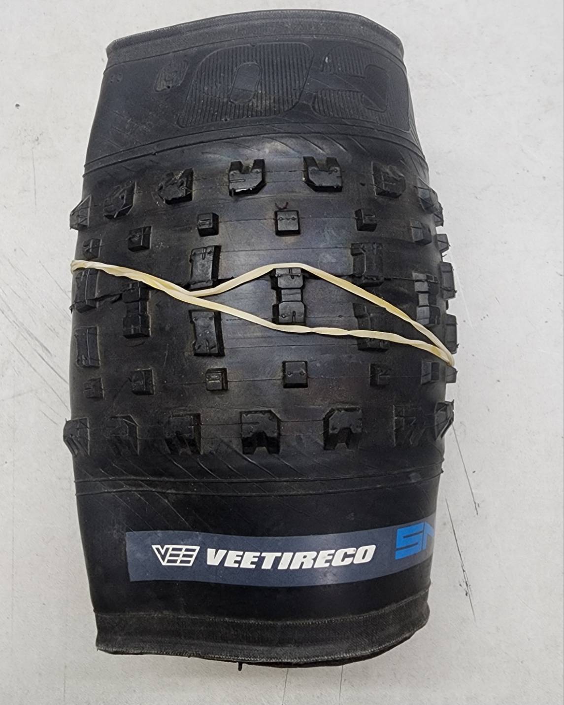 Vee Tire Co. 26x4.50 Fat Bike Tire Silica Compound 120TPI Tubeless Ready Folding ( 1 piece) Bulk pack