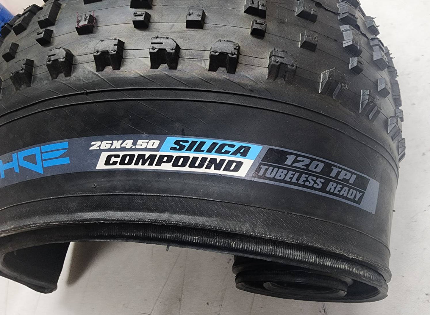 Vee Tire Co. 26x4.50 Fat Bike Tire Silica Compound 120TPI Tubeless Ready Folding ( 1 piece) Bulk pack