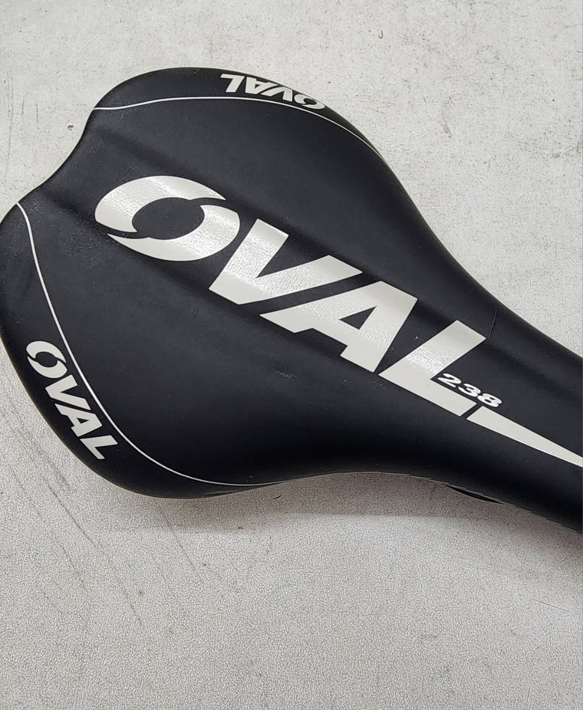 OVAL 238 Road MTB eBike Bicycle 280x150mm Black Seat w/White  ( OV4-238)