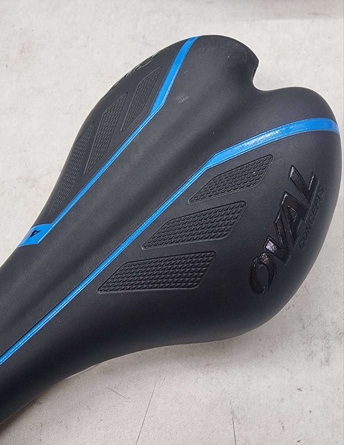 OVAL 400 Road MTB eBike Bicycle 270x130mm Black Seat w/Blue  ( OV18)