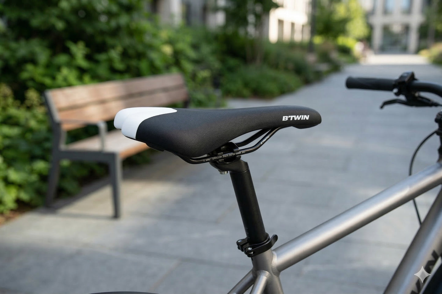 B'TWIN Road MTB ebike Bicycle Saddle Cr-Mo Rails Seat Black White 275x135mm