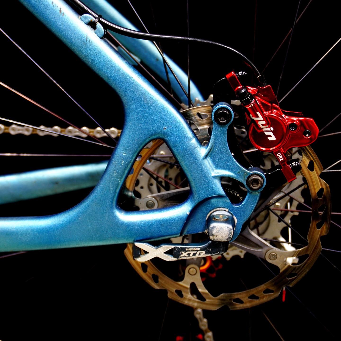 Juin Tech DB2 Mountain Bicycle Hydraulic Disc Brake Set w/160mm rotors Red