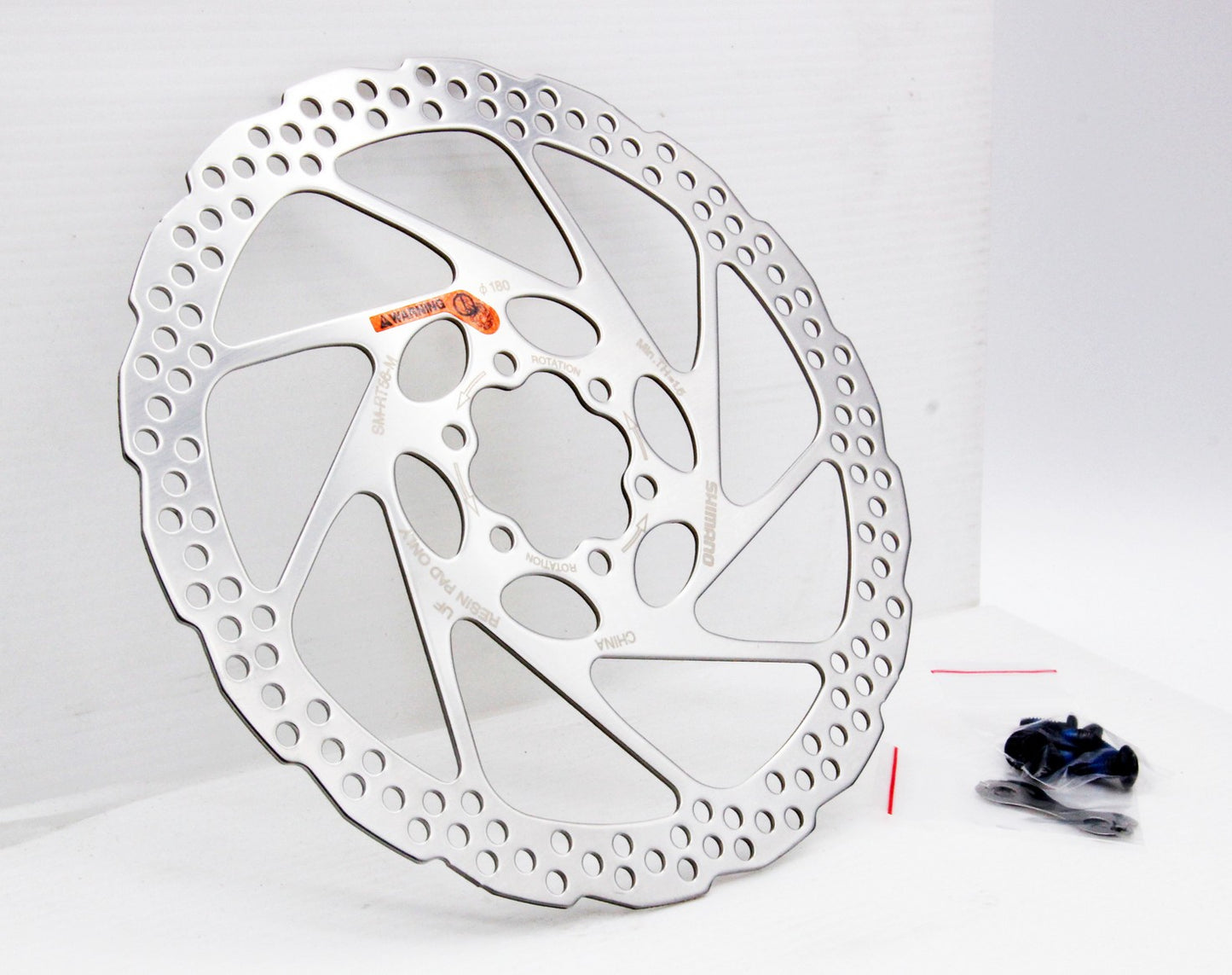 Rotore Shimano Deore Rotore Freno A Disco Shimano Deore SM-RT56-M, 180 Mm, 6 Bulloni – Per Bici Da Gravel, Corsa, Ciclocross, Nuovo Cerchi Rotor 18 Rotore Shimano Deore Rotore Freno A Disco Shimano Deore SM-RT56-M, 180 Mm, 6 Bulloni – Per Bici Da Gravel, Corsa, Ciclocross, Nuovo Cerchi Rotor 18